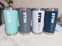 2 Copo térmico de cerveja stingray com tampa 570ml